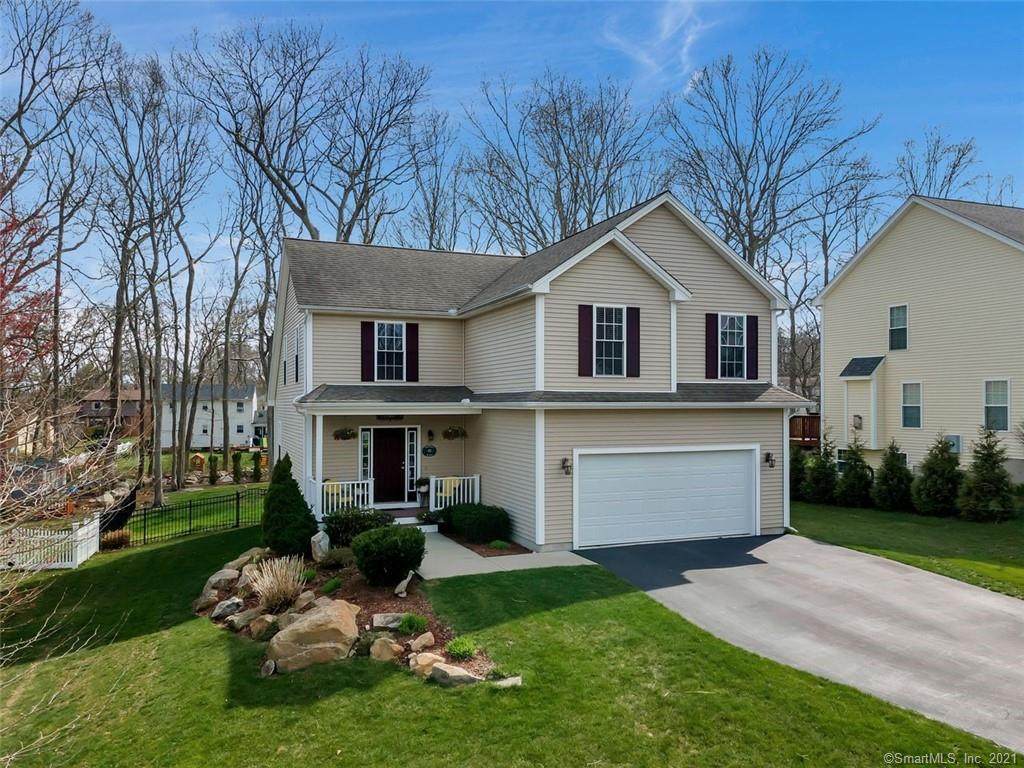 210 Ensign Drive - Photo 1