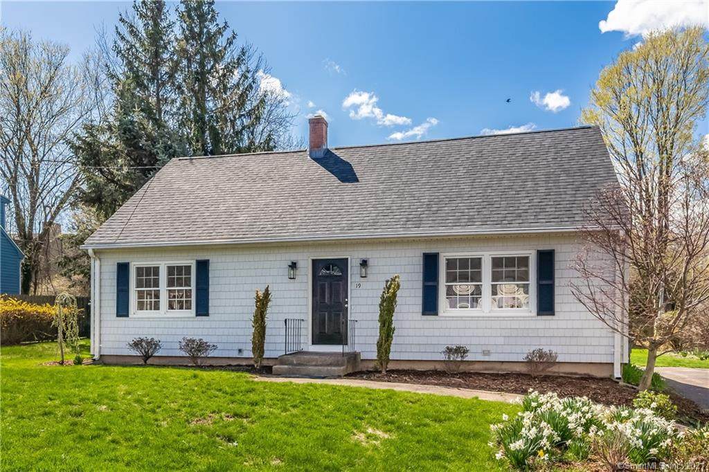 19 Sunset Terrace - Photo 1