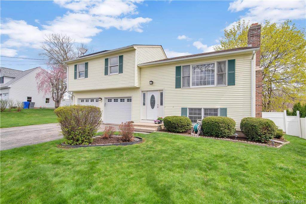 13 Eileen Lane - Photo 1