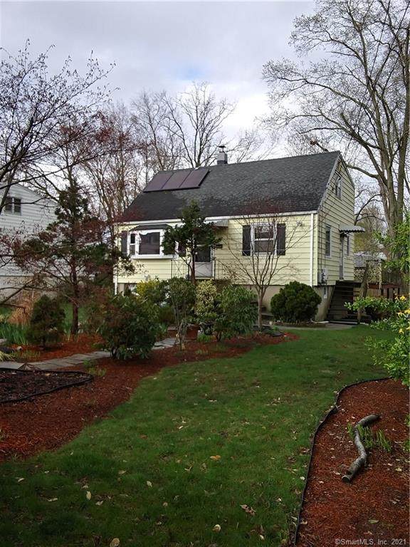 11 Lufberry Avenue - Photo 1
