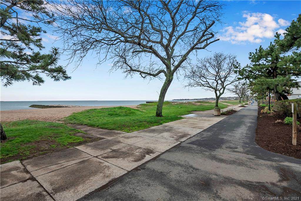 31 West Walk - Photo 1