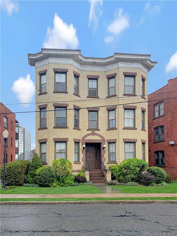 34 Essex Street - Photo 1
