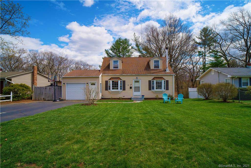 186 Pondview Drive - Photo 1