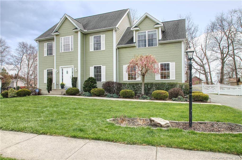 35 Fawn Meadow Drive - Photo 1