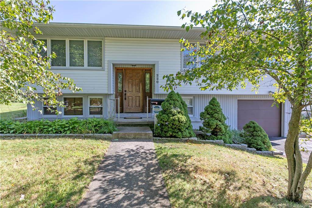 220 Brookbend Drive - Photo 1
