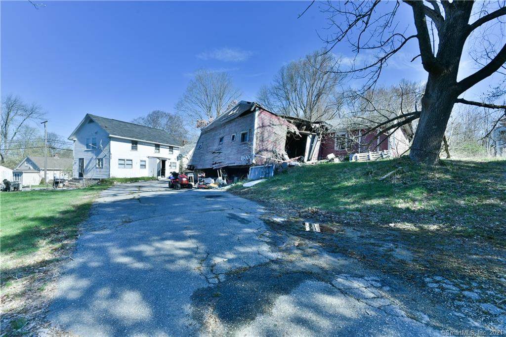 1370 Hartford Pike - Photo 1
