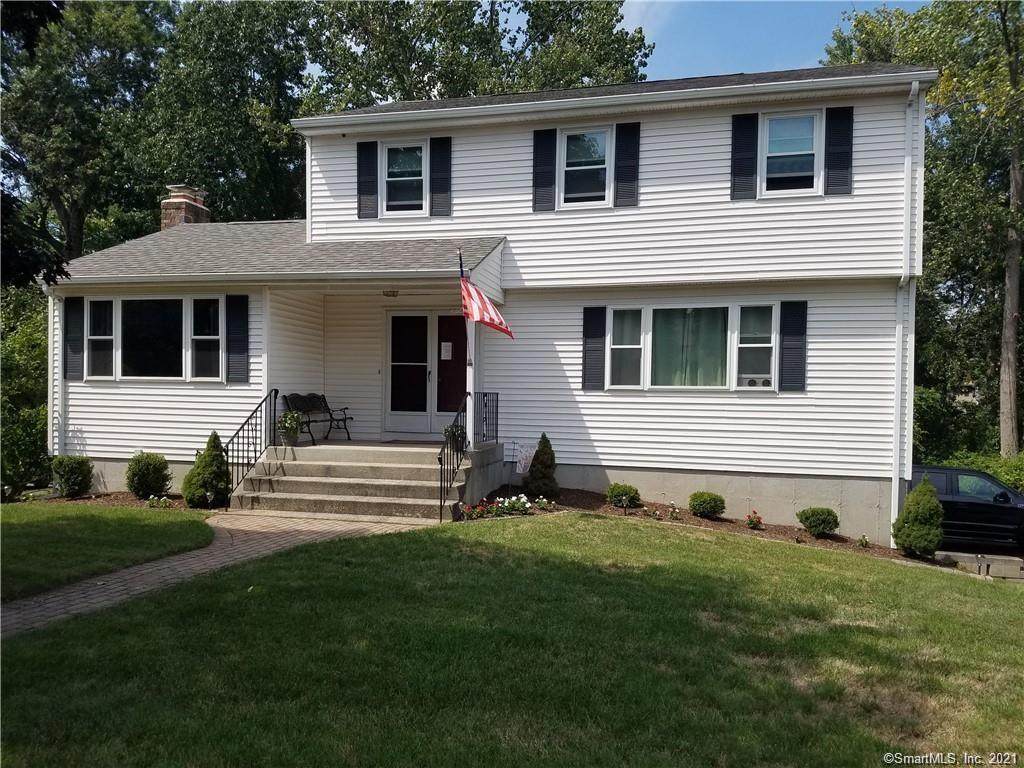121 Kingston Drive - Photo 1