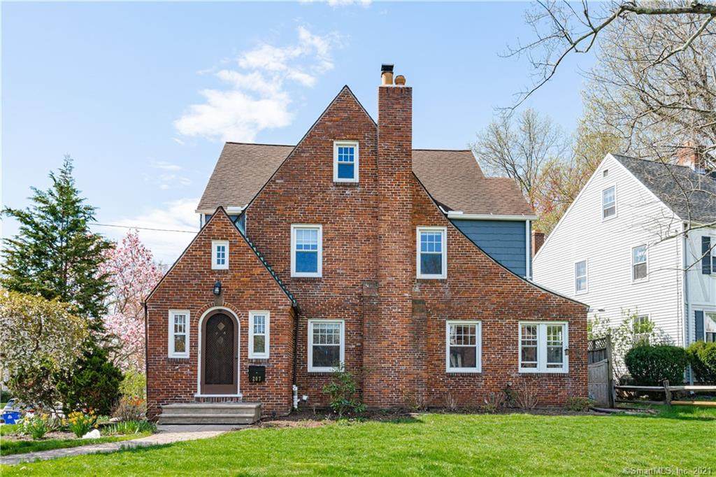 207 Warrenton Avenue - Photo 1