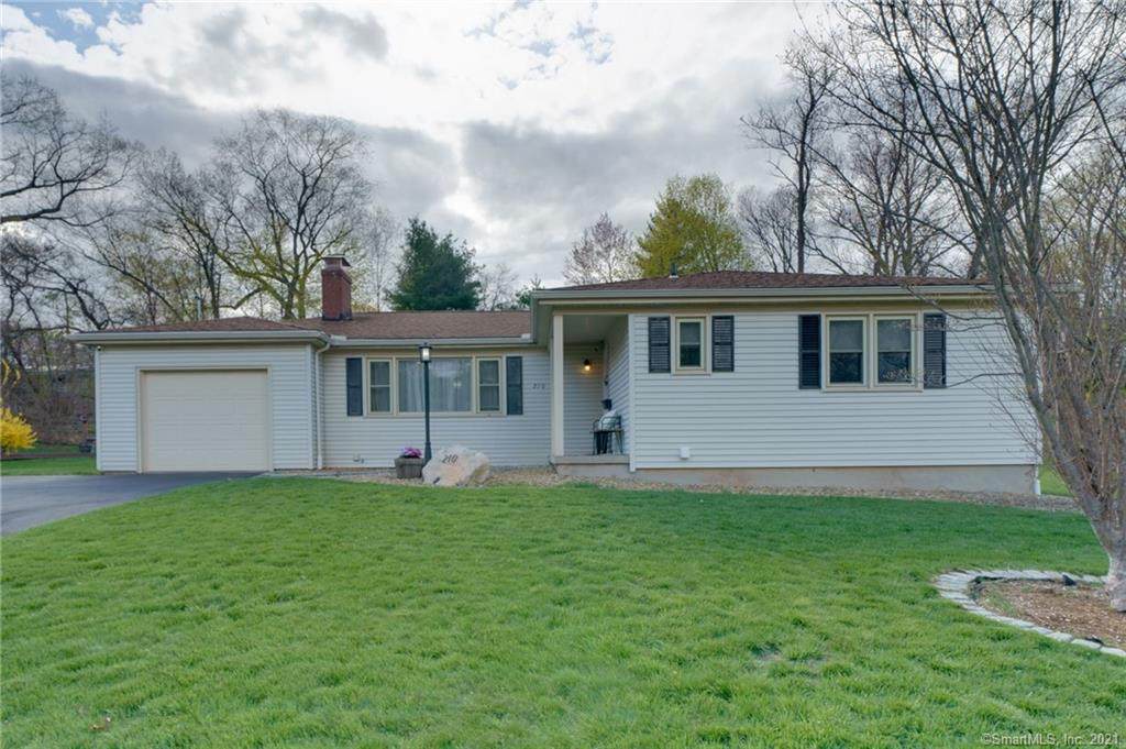 210 Dayl Drive - Photo 1