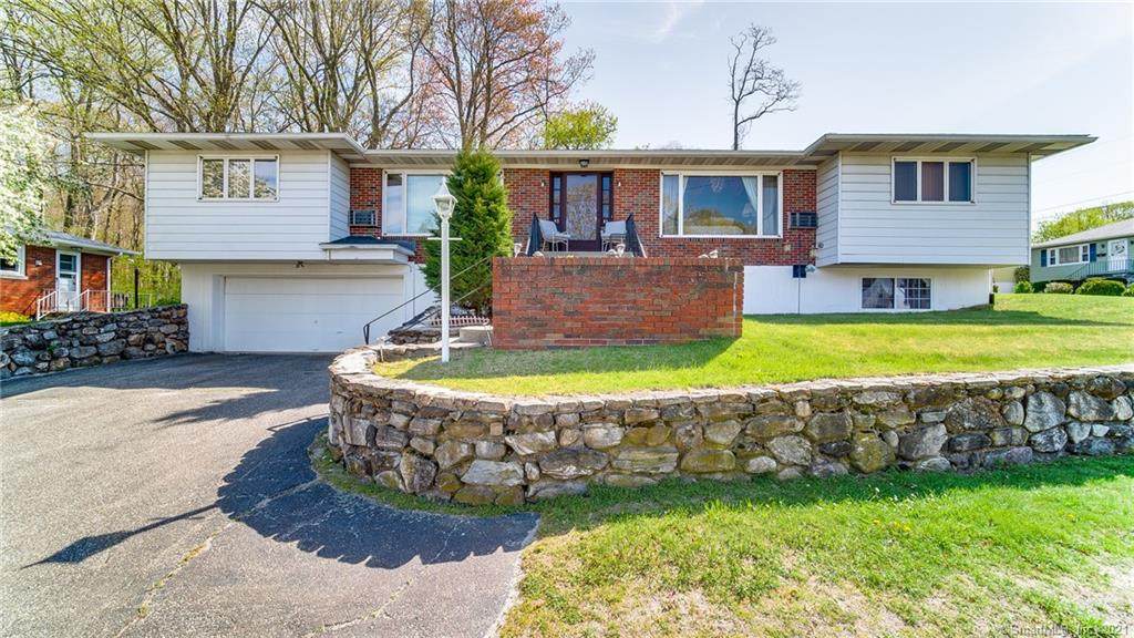 83 Phyllis Avenue - Photo 1