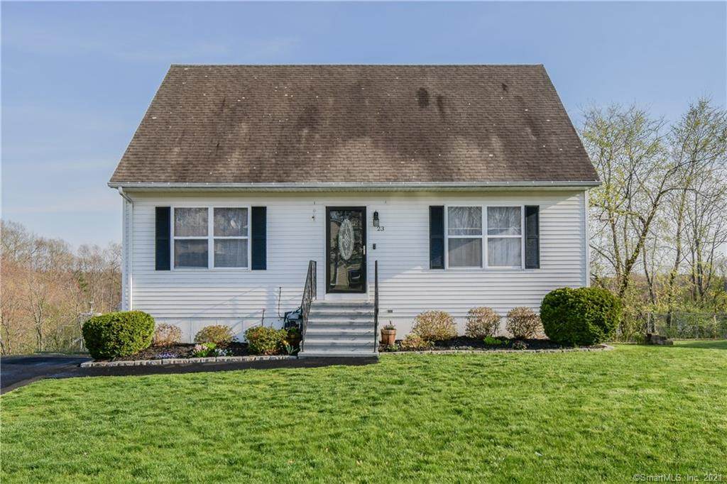 23 Laura Circle - Photo 1