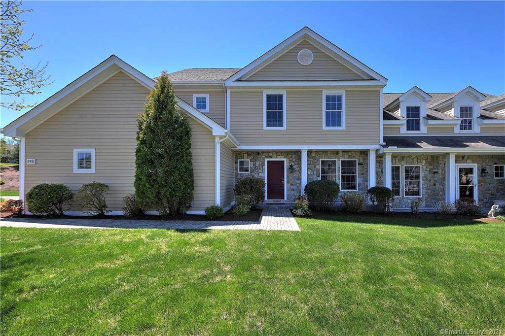 195 Sunrise Hill Circle - Photo 1