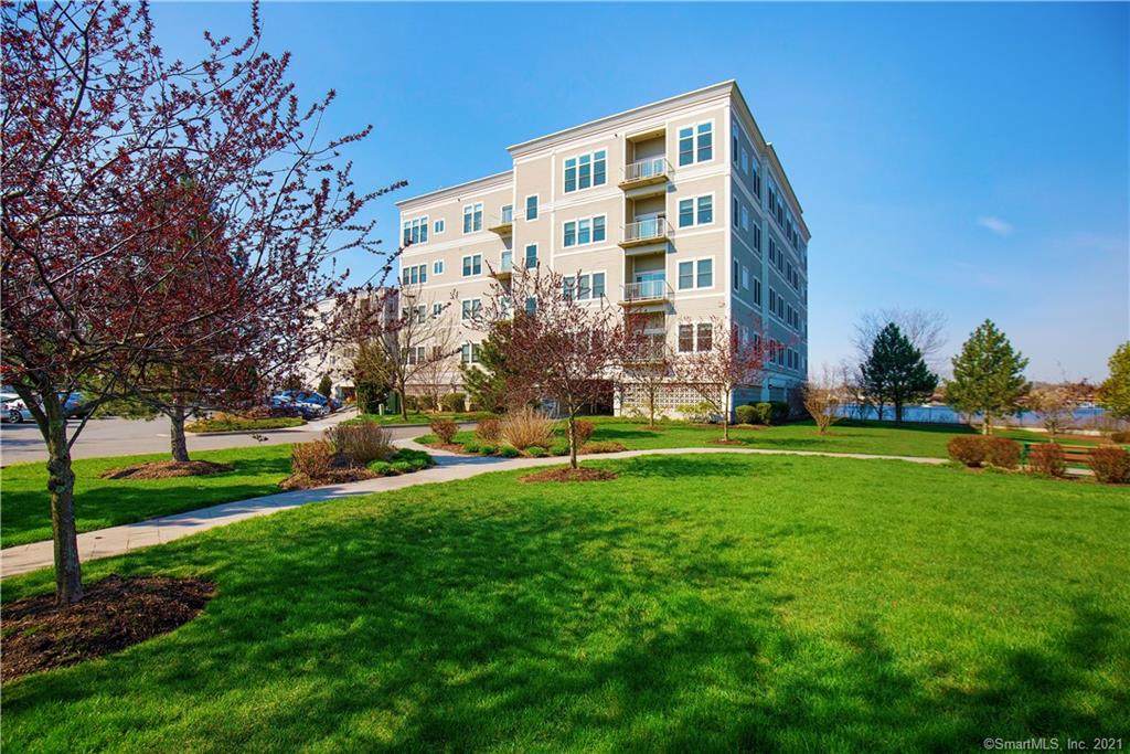 200 Harbour Close - Photo 1