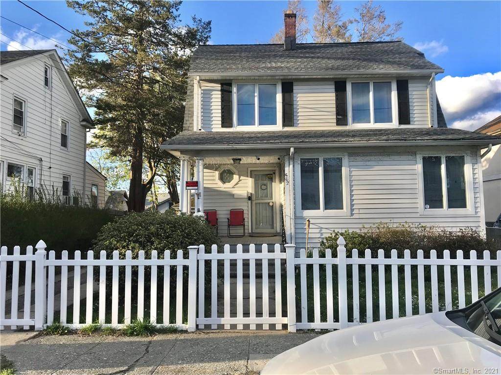 562 Ridgefield Avenue - Photo 1