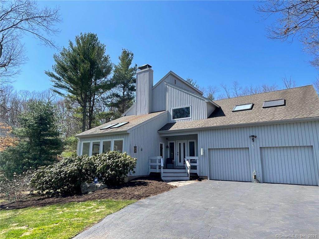 458 Stanley Drive - Photo 1