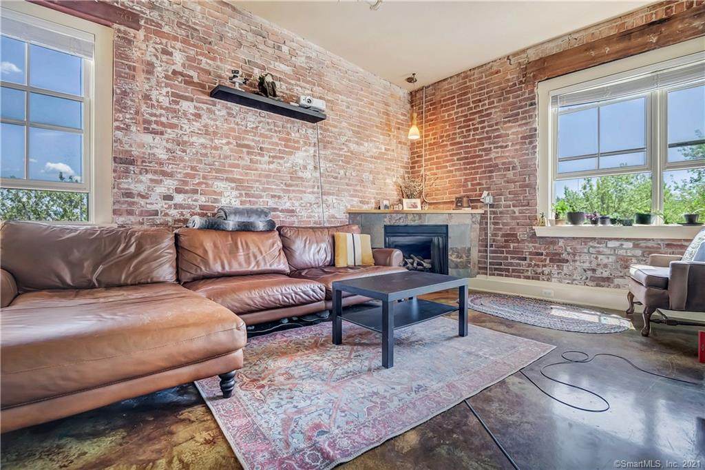 43 Chestnut Street - Photo 1