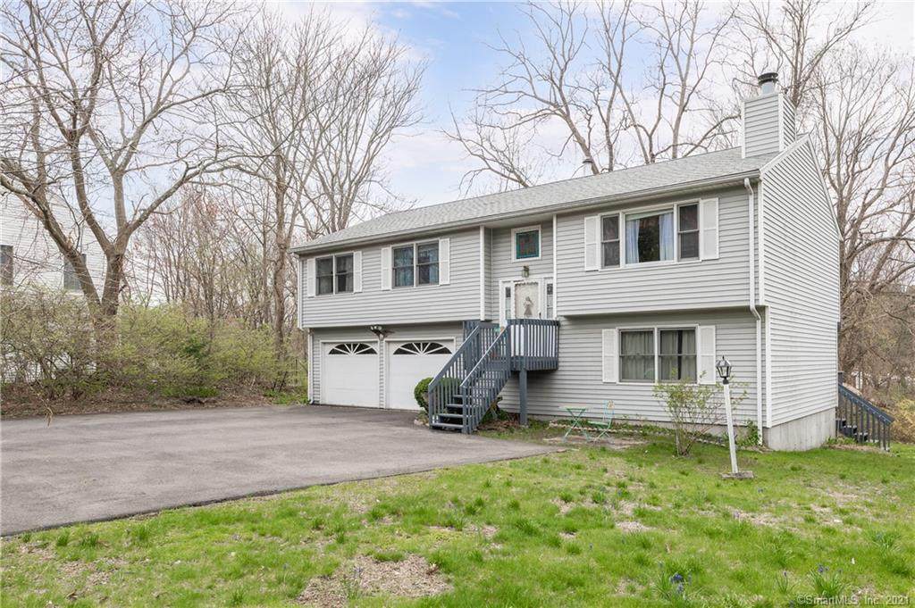 139 White Plains Road - Photo 1