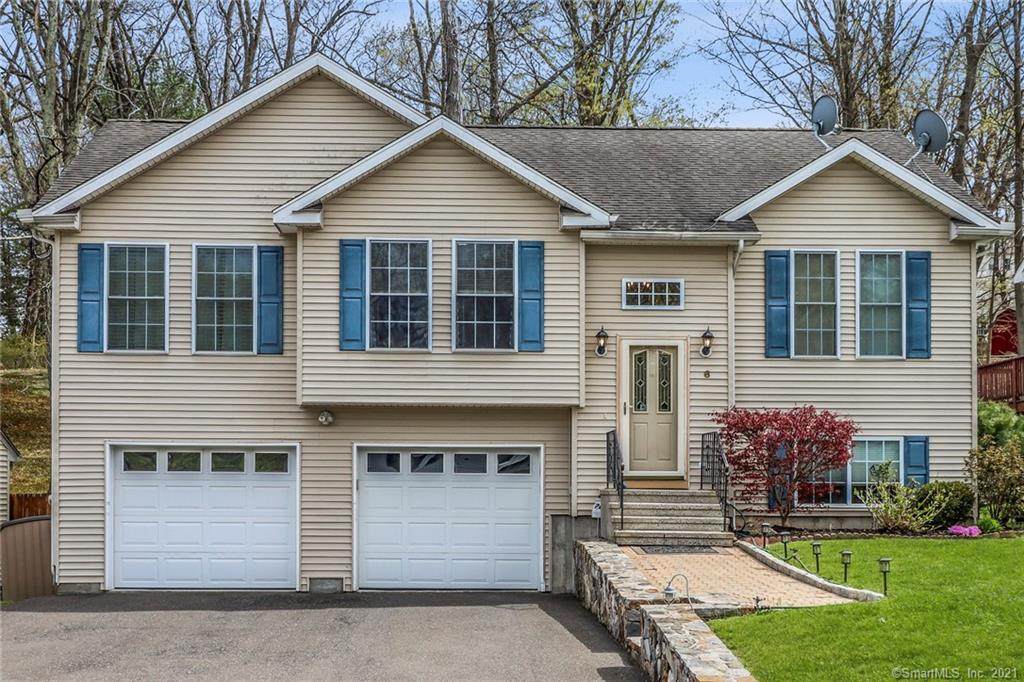6 Virginia Avenue - Photo 1