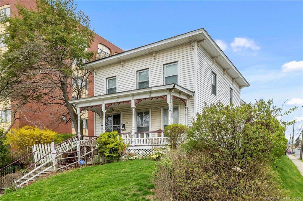 211 Franklin Avenue - Photo 1