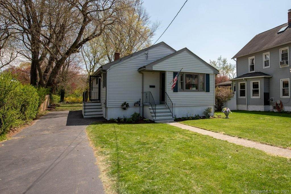 956 Huntington Road - Photo 1