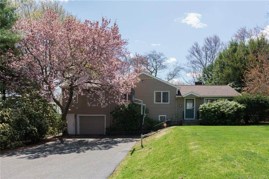 61 Eastridge Drive - Photo 1
