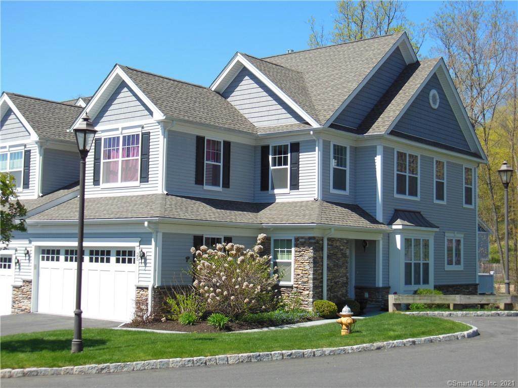 560 River Road - Photo 1