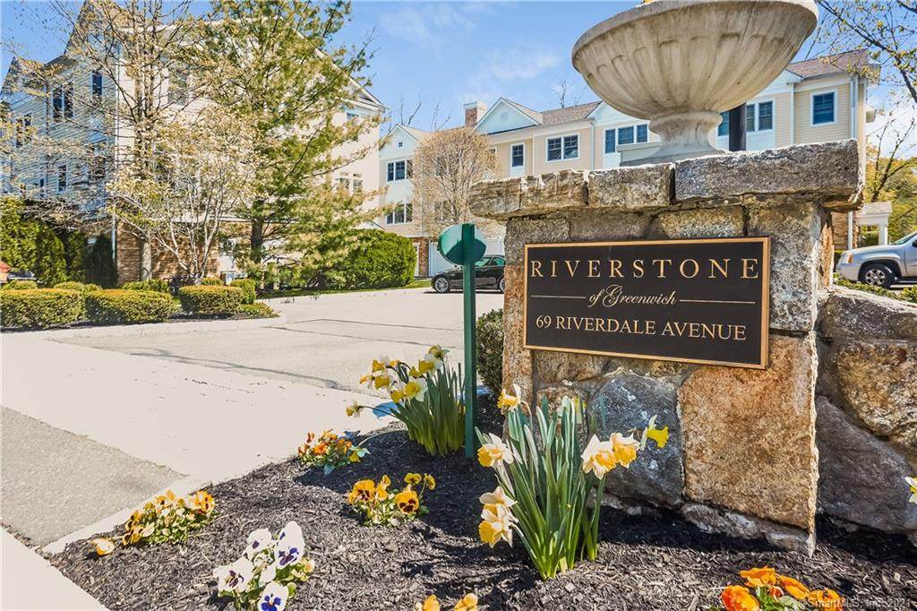 69 Riverdale Avenue - Photo 1