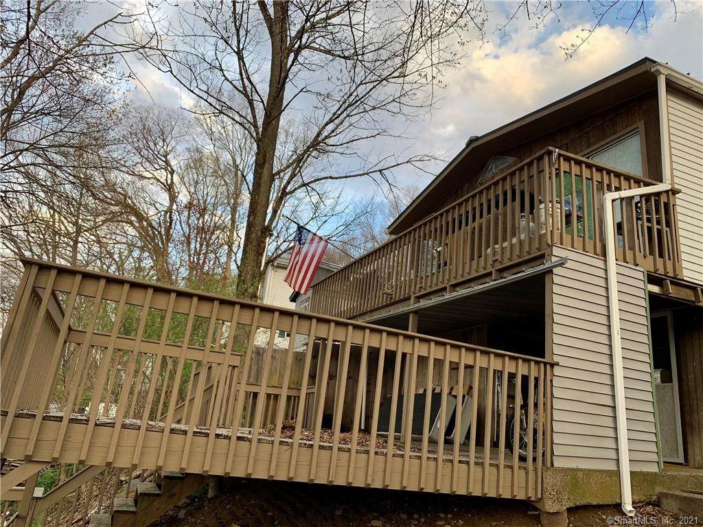 39 Lakeview Road - Photo 1