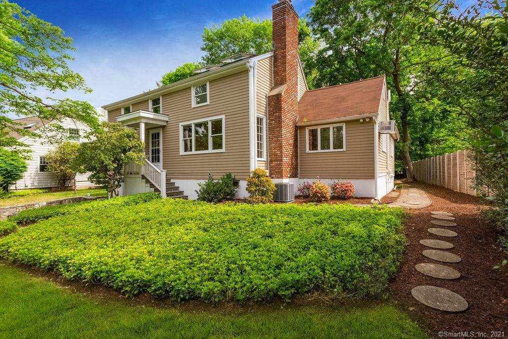 4 Robin Hill Road - Photo 1