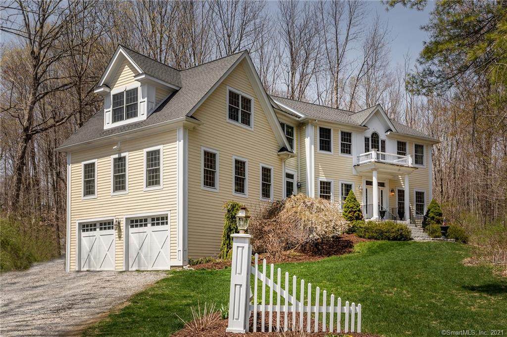 168 Bentley Circle - Photo 1