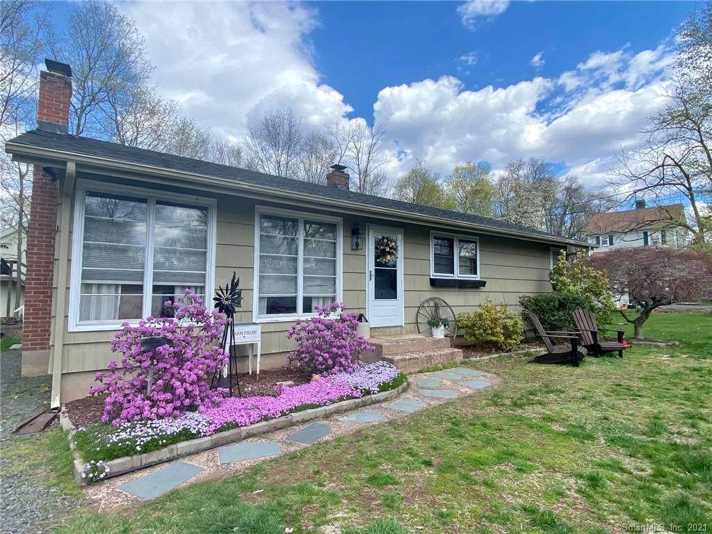 8 Rosemary Lane - Photo 1