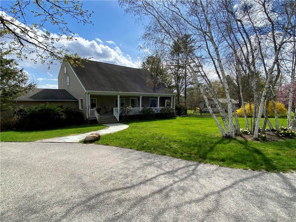 323 Wells Hill Road - Photo 1