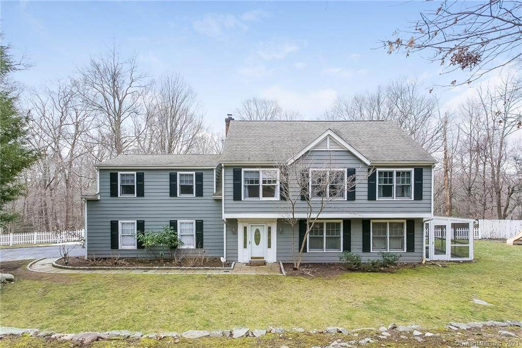 116 Pinewood Road - Photo 1