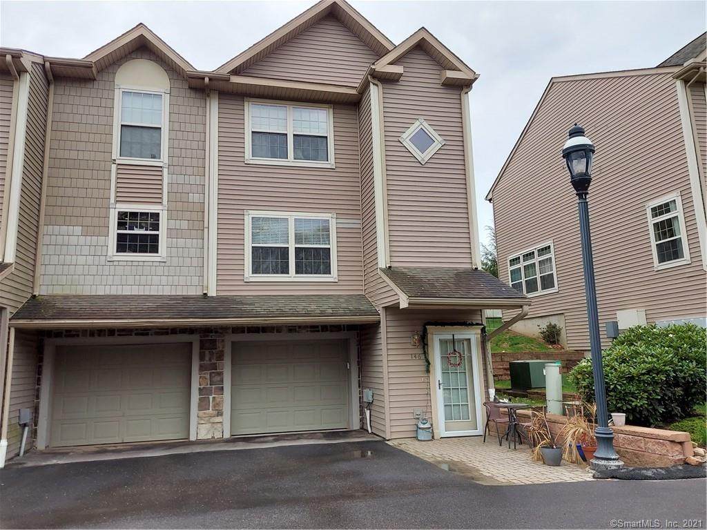 19 Hawthorne Drive - Photo 1