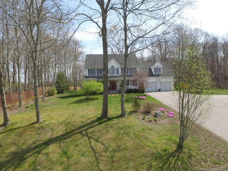 28 Tanglewood Drive - Photo 1