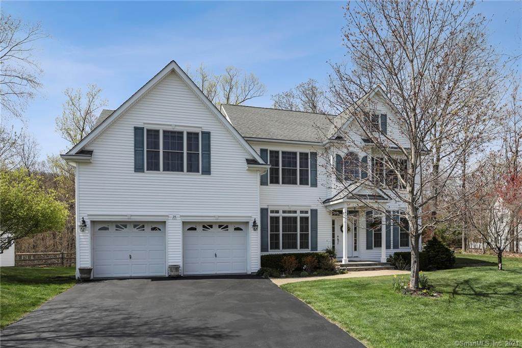 35 Horseshoe Path - Photo 1