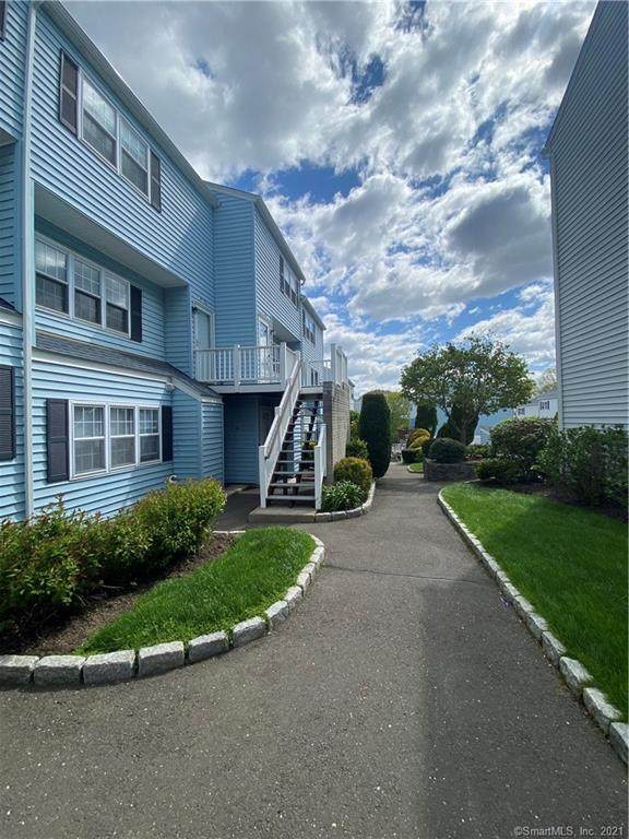 14 1/2 Fairview Avenue - Photo 1