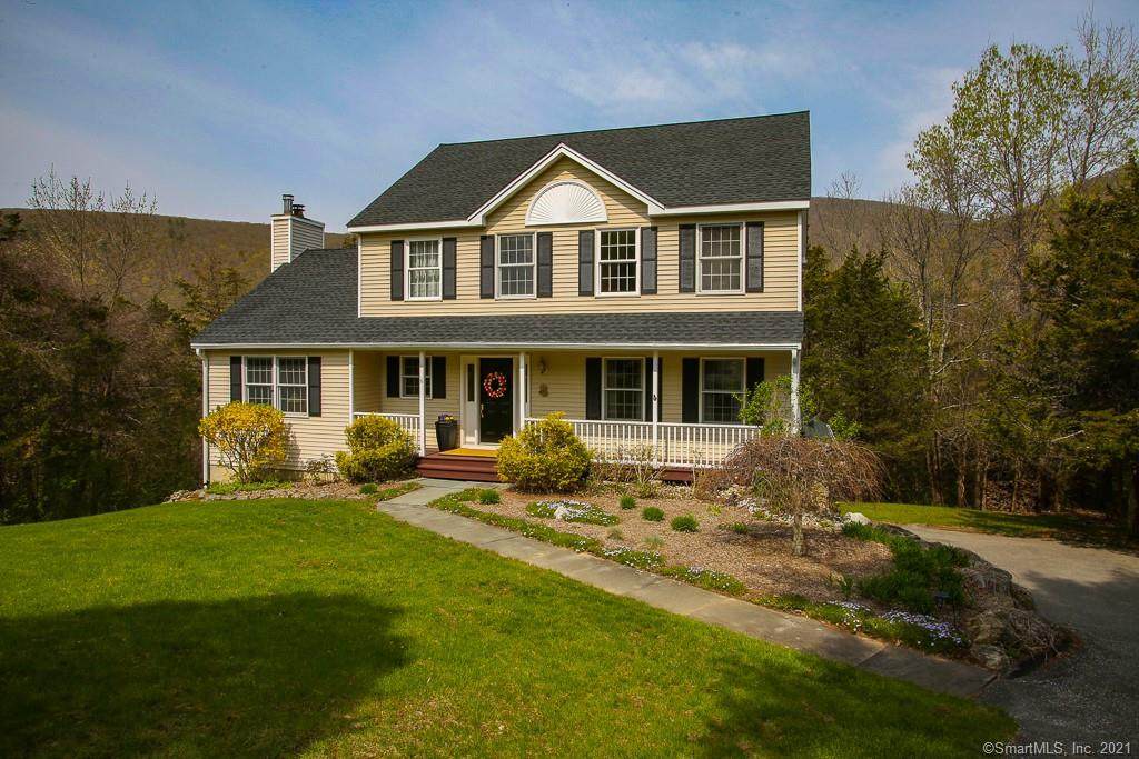 6 Lee Circle - Photo 1