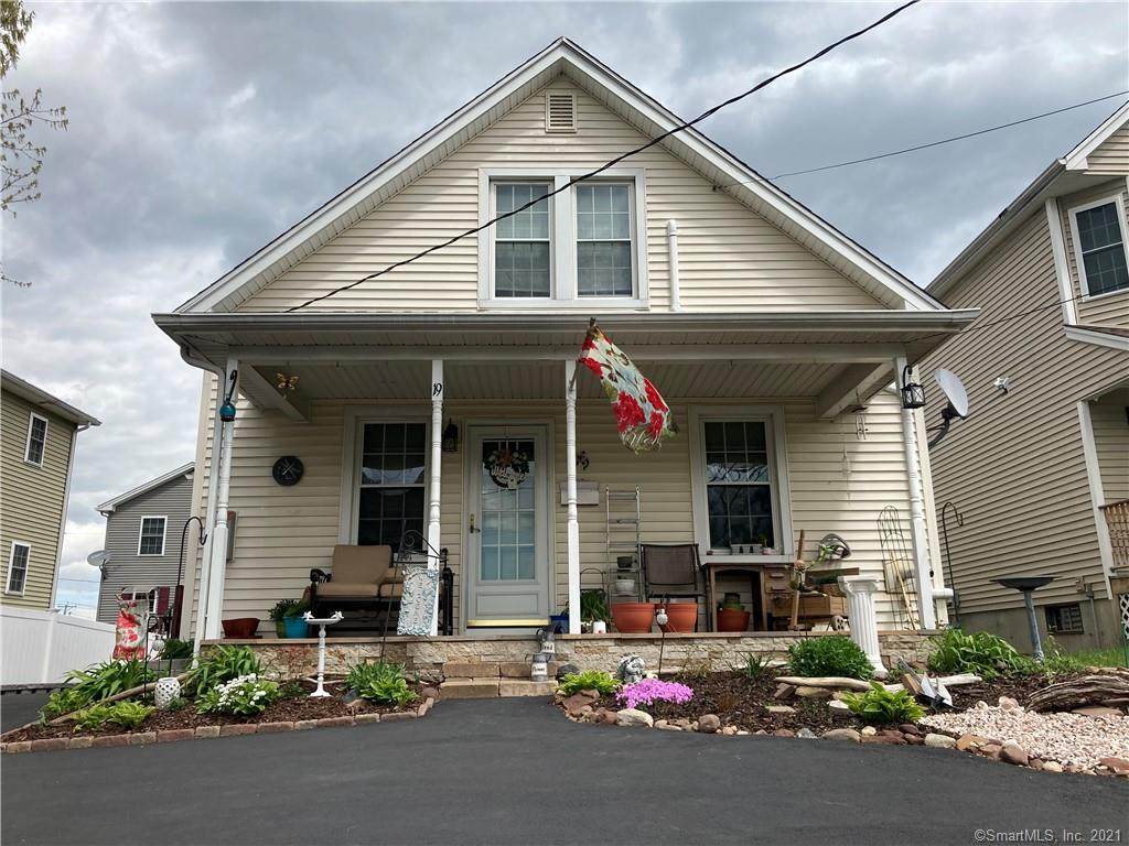 19 Bishop Street - Photo 1