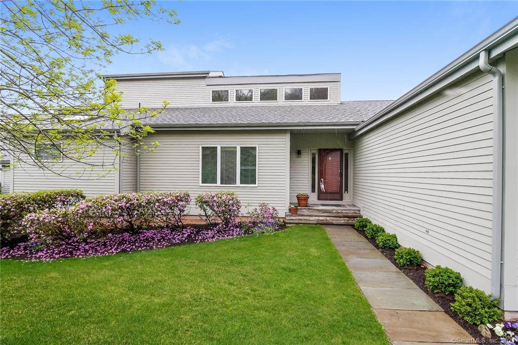 16 Wyndemere - Photo 1