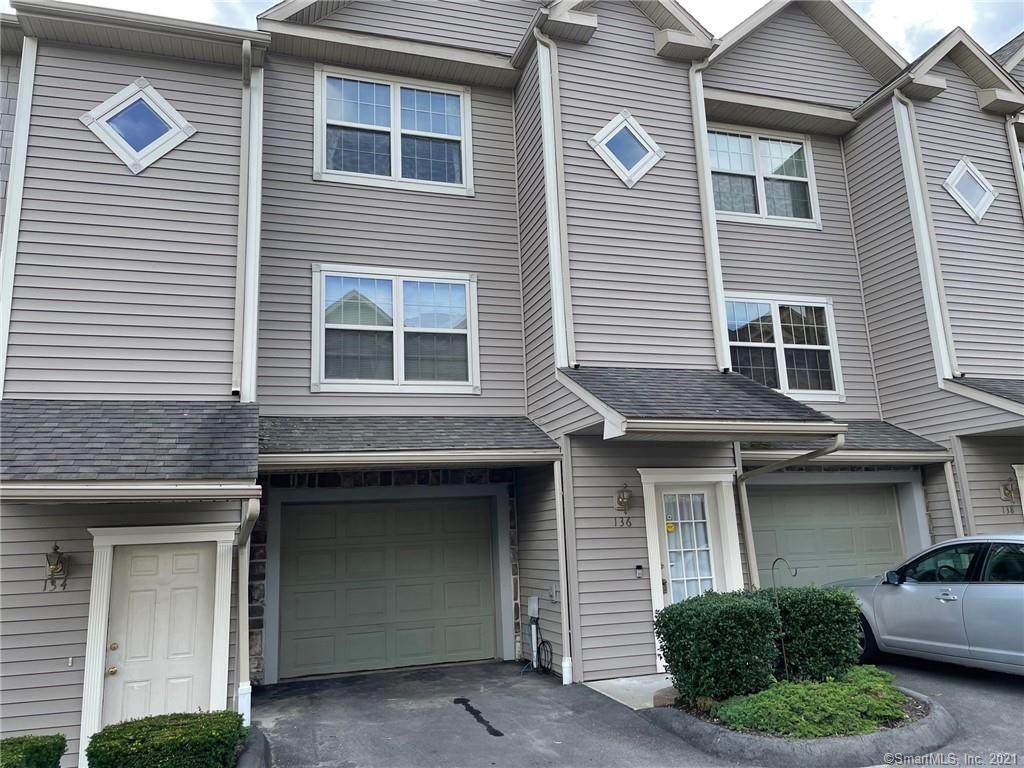 19 Hawthorne Drive - Photo 1