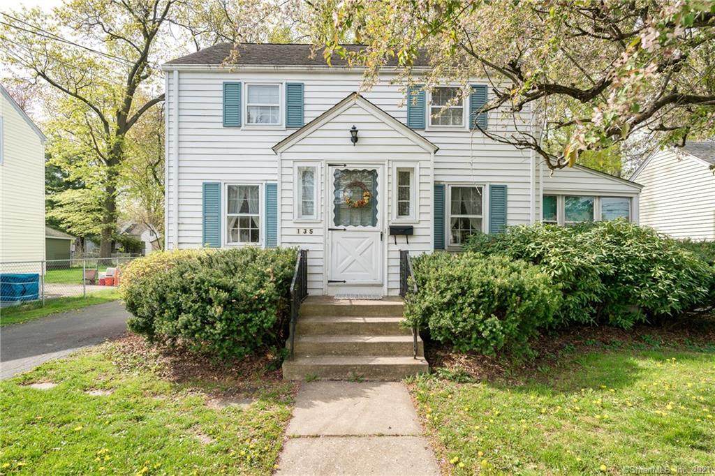135 Sidney Avenue - Photo 1