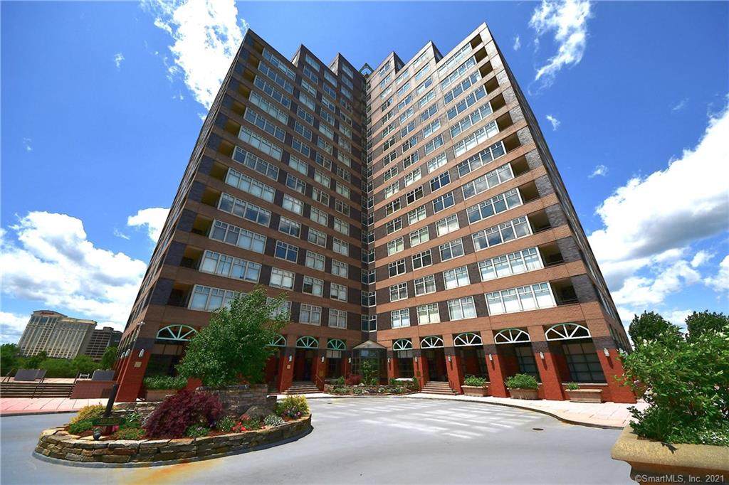 235 River Drive - Photo 1