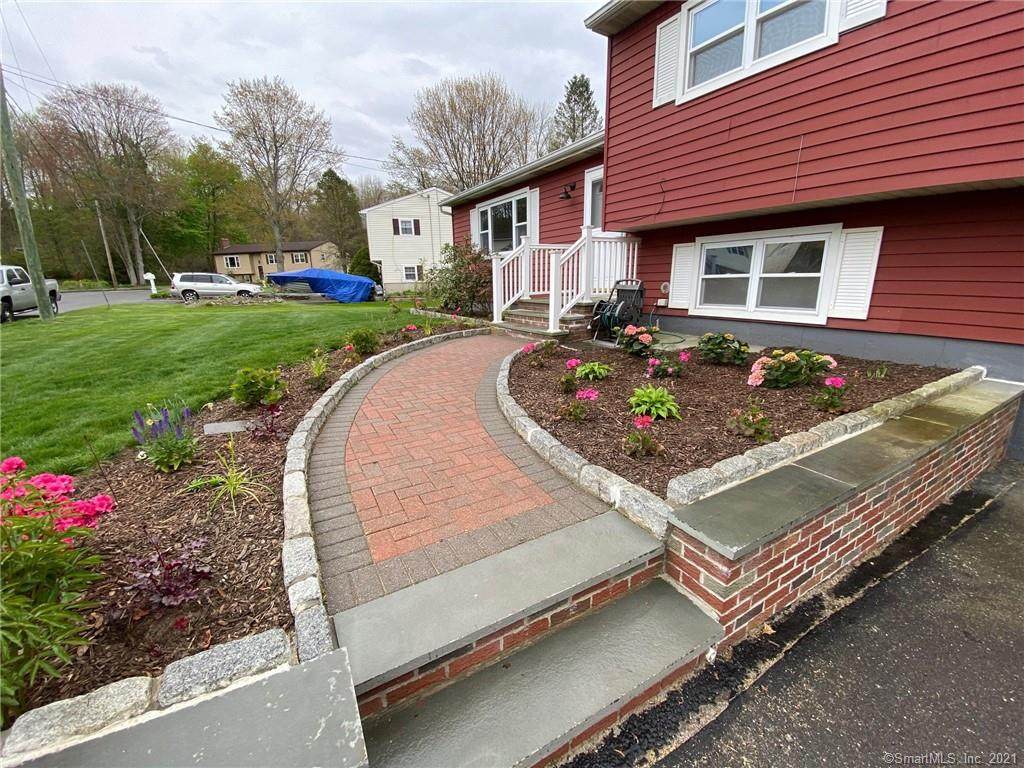 14 Darren Court - Photo 1