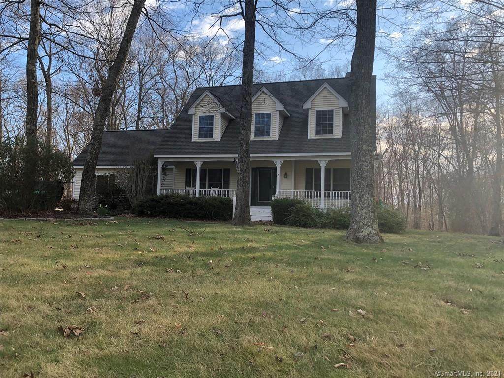 7 Westwood Drive - Photo 1