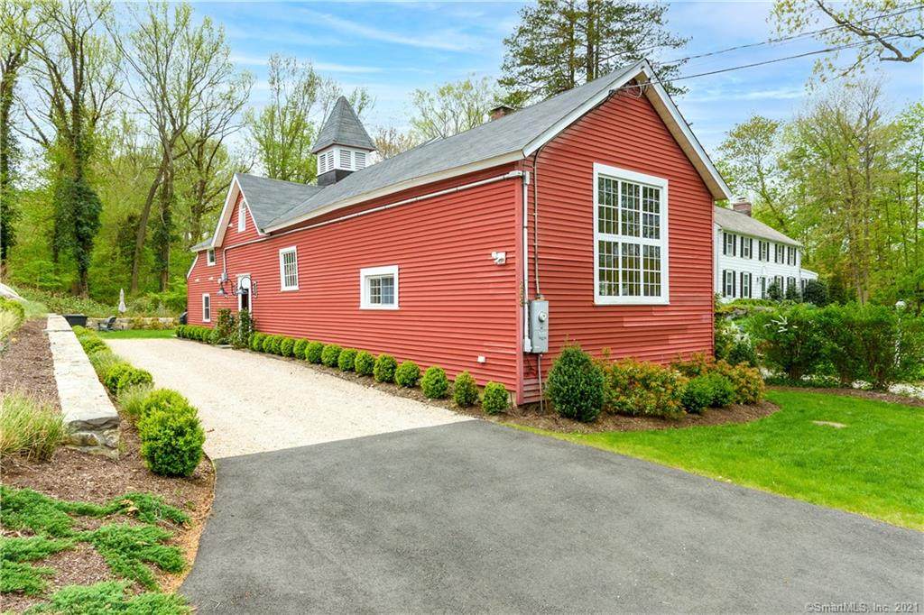 253 Tokeneke Road - Photo 1