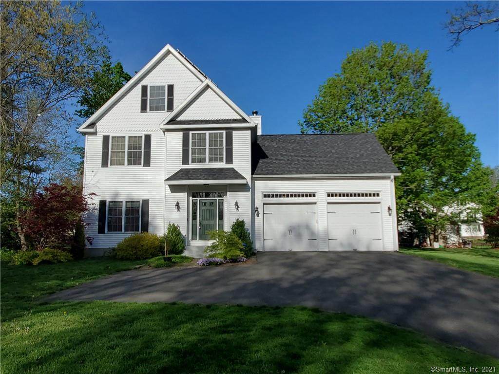 68 Mountain View Avenue - Photo 1