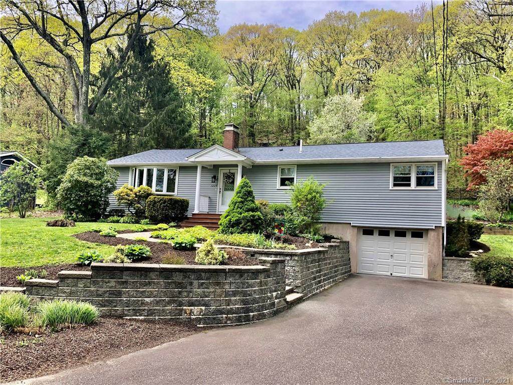 1229 Highview Terrace - Photo 1
