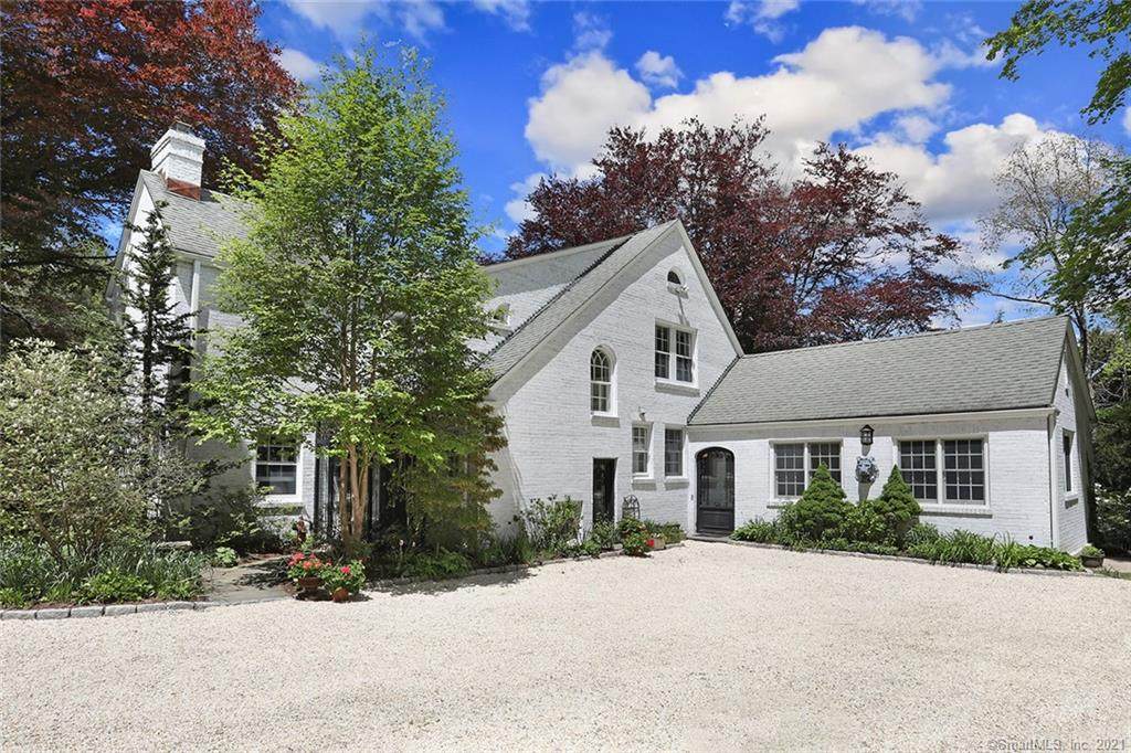 828 Silvermine Road - Photo 1