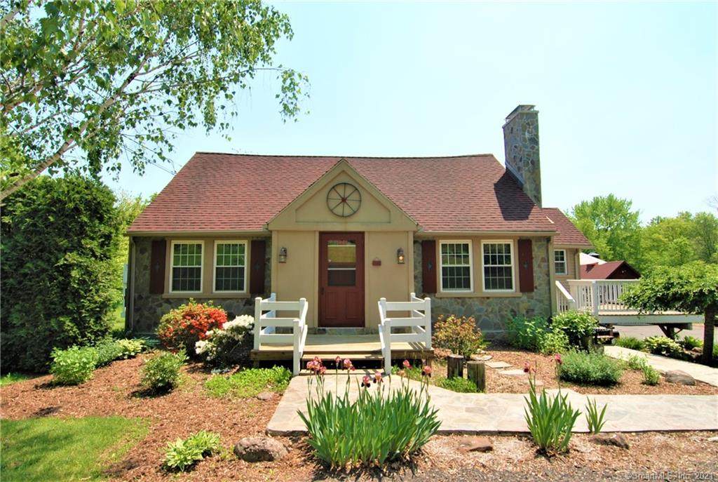 15 Pleasant Road - Photo 1